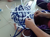 กระเป๋าจากเส้นพลาสติก